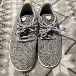Barely worn Allbirds. Great condition